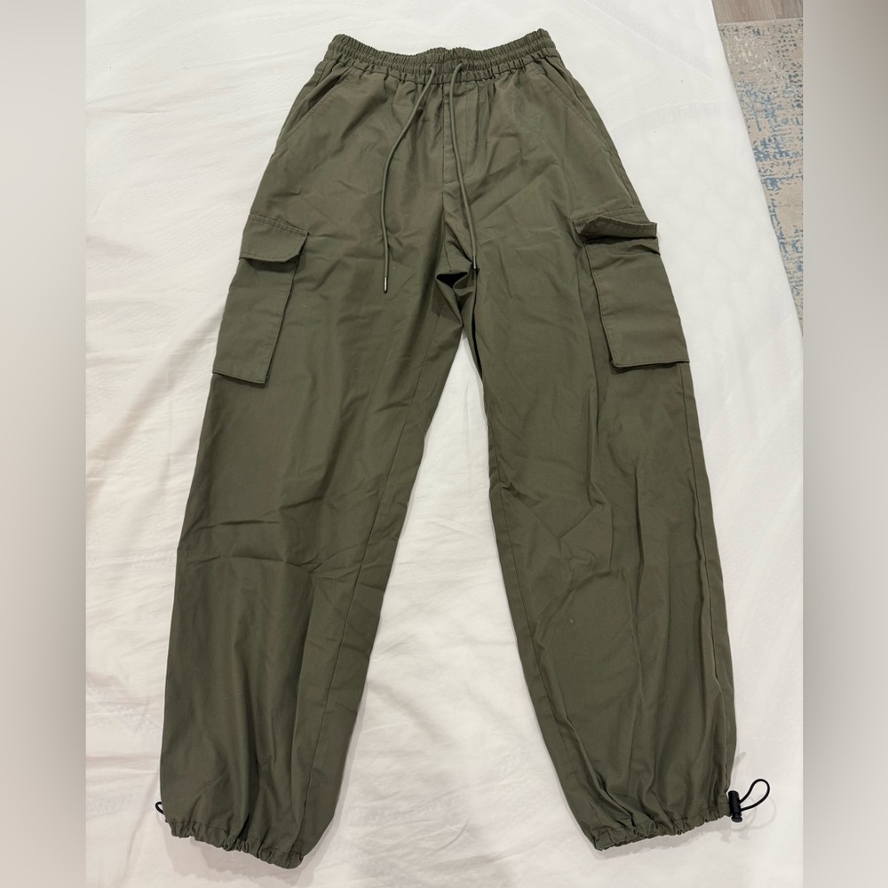 GU Parachute Cargo Pants / Small